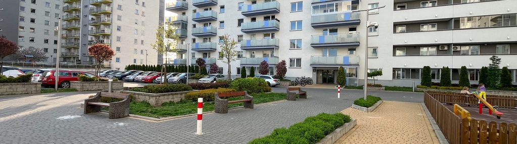 2 miejsca parkingowe przestronne 4 pokoje