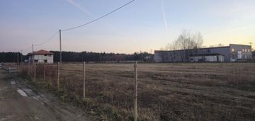 Działka po zabudowę wolnostojącą lub bliźniaczą ;