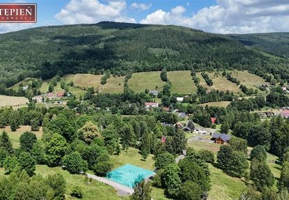 Urokliwa działka budowlana.