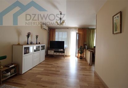 3 pok. mieszkanie z balkonem, blisko rynku.