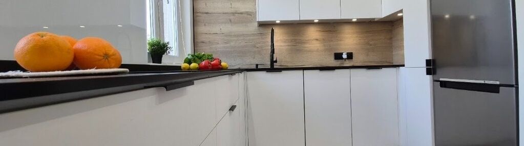 Bardzo dobra lokalizacja., balkon nowa kuchnia !!!