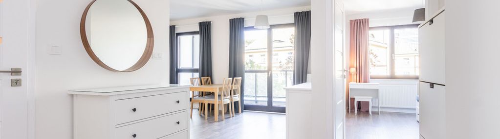 Wygodne 2 pokoje z garażem przy metrze płocka