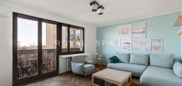 Przytulne mieszkanie w sercu saskiej kępy!