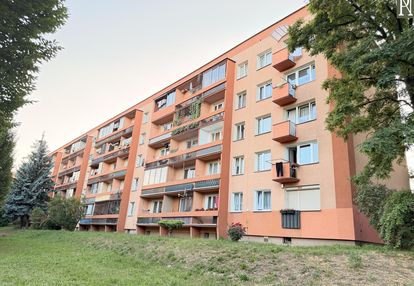 3 pokojowe mieszkanie z balkonem do remontu