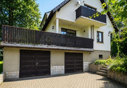 Dom z 2 garażami i widokiem na śnieżkę