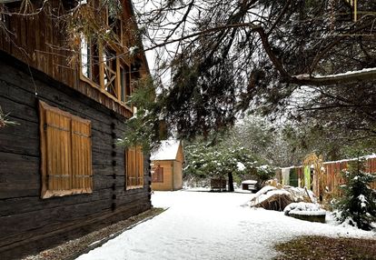 Siedlisko - 2 domy z bali, tuż pod lasem