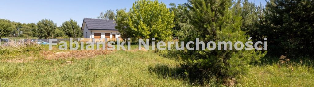 Działka budowlana 721 m2 nad stawem, skrzynki