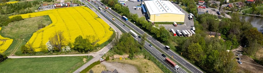 Działka komercyjna przy drodze krajowej e75
