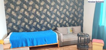 Przestronny, umeblowany pokój -  20 m²