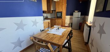 Przestronne, trzypokojowe mieszkanie blisko morza