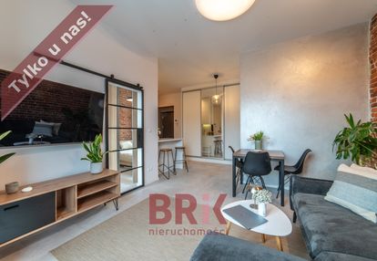 Klimatyczne 2-pokoje w zrewitalizowanej kamienicy