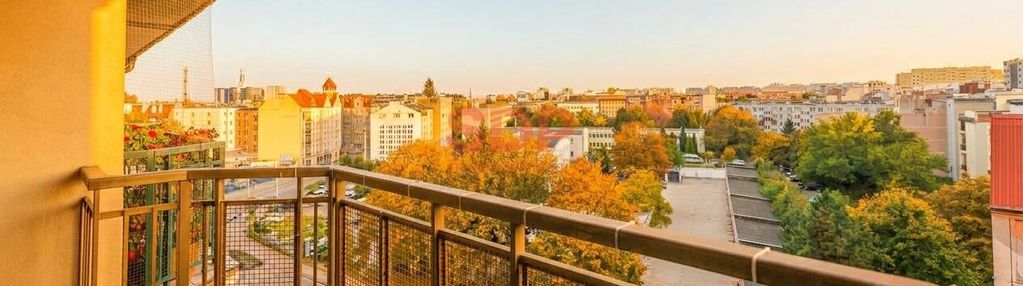 Twoje mieszkanie w centrum z widokiem na panoramę miasta!