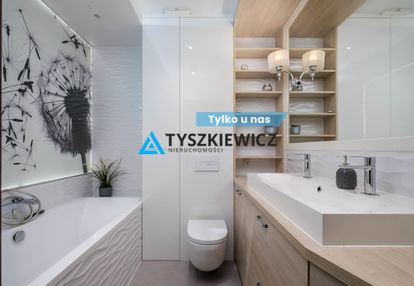 Mieszkanie z klimatyzacją i dwoma łazienkami