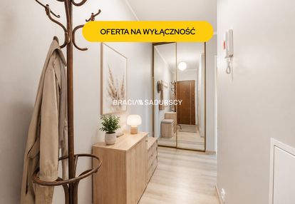 Ustawne 2 pokojowe mieszkanie w apartamentowcu.