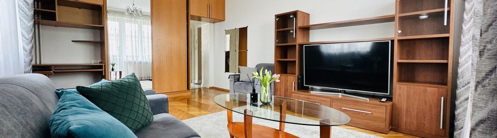 41 m², centrum miasta, balkon, metro