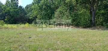 Atrakcyjna działka blisko lasu