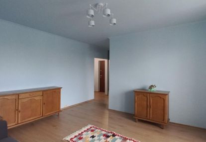 | bezpośrednio przy metrze | nowa kuchnia |