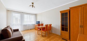 Na sprzedaż umeblowana kawalerka z balkonem