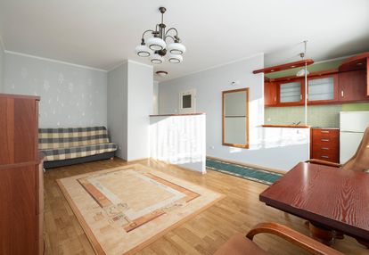 Wygodna kawalerka, z dobrą komunikacją