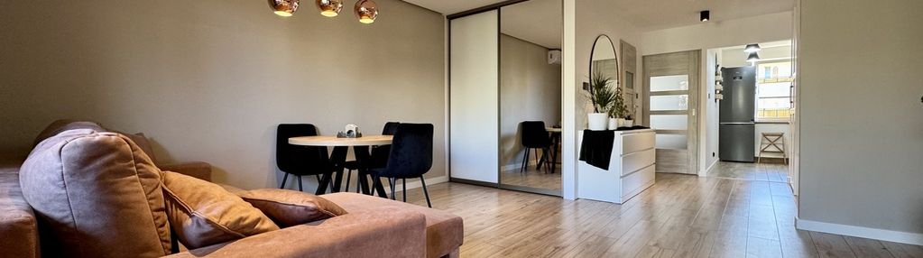 Mieszkanie z klimatyzacją i balkonem – kosmonautów