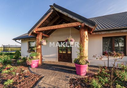 Dom w sielankowym otoczeniu