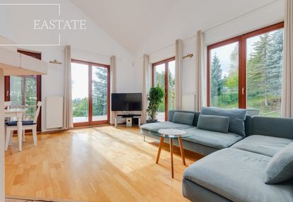 Dom w cichej okolicy z antresolą i 3 sypialniami