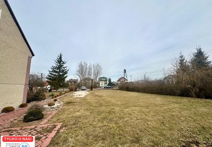 Jednorodzinny dom z dużą dzeiałką o pow. 2400 m2.