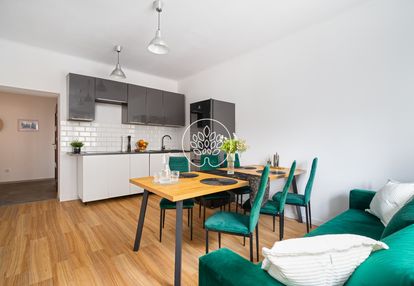 Ciche / kamienica / blisko metra