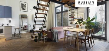 Wysokie (3,8m) mieszkanie w genialnej lokalizacji