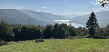 Widok na góry i jezioro międzybrodzkie i żywieckie
