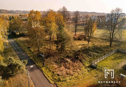 Ujejsce|zielona spokojna okolica|obok lasu|15a|