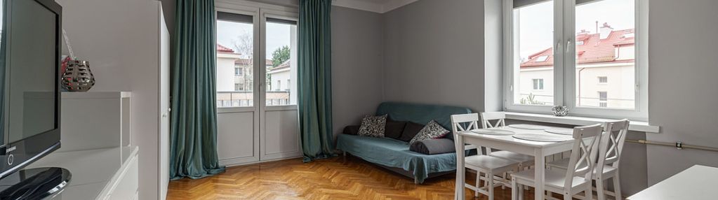 Jasne mieszkanie w kamienicy | blisko skm i parku