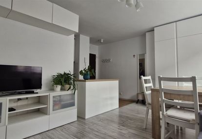 Komfortowa kawalerka blisko centrum w świdnicy.