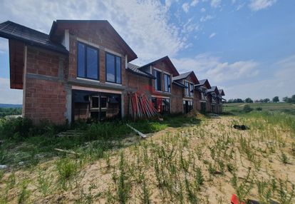Segment narożny z garażem 139m2 widok na las