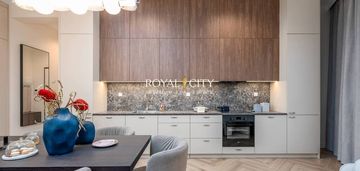 4 pokojowy apartament z tarasem na włochach.