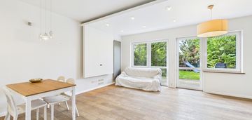 Szereg, 110 m2, + kuchnia 14 m2, + poddasze 25 m2