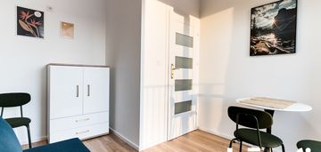 Do wynajęcia 3 pokojowe mieszkanie, czerwone maki