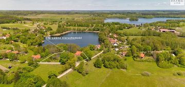Dom w dawnej szkole nad jeziorem