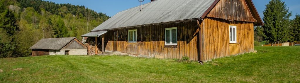 Dom w malowniczej scenerii pogórza rożnowskiego