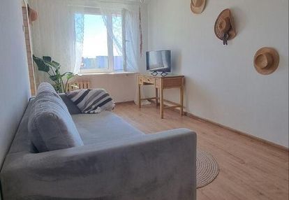 Dwupokojowe mieszkanie na podzamczu.