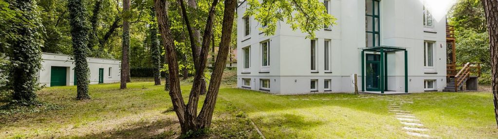 Na sprzedaż unikalna rezydencja w podkowie leśnej