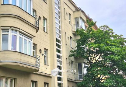 Kamienica vis-à-vis parku staszica