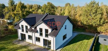 Dom w zabudowie bliźniaczej wykonany z solidnych materiałów | myszków