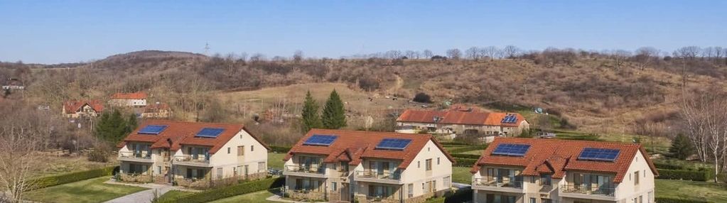 Pod lasem- trzy bliźniaki lub domy jednorodzinne