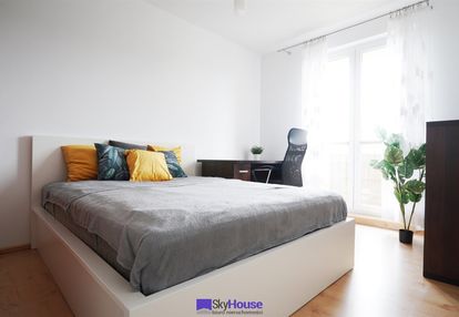 2-pokojowe z balkonem. duża kuchnia i balkon