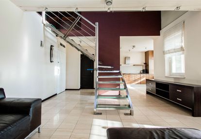 Komfortowy dwupoziomowy apartament w bronowicach