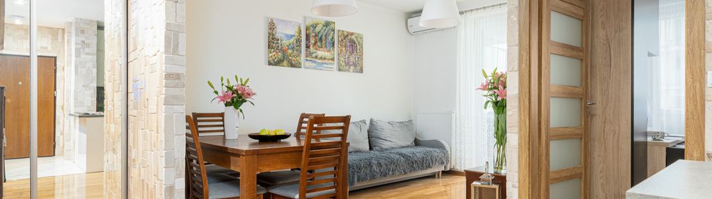 2 pok. na skoroszach -duży balkon -południe -garaż