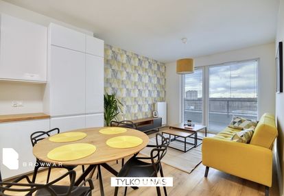 Nowoczesny apartament z balkonem i garażem