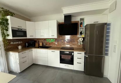 Komfortowe trzy pokoje,  ogródek, garaż