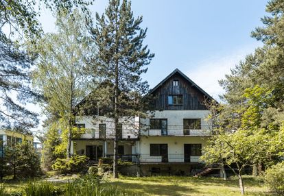 Klimatyczny dom dla rodziny w otoczeniu zieleni